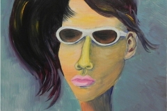 woman-in-white-sunglasses